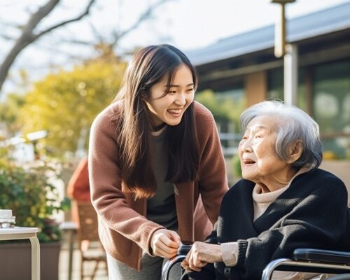 祖父母ともに要介護状態となったとき、3人きょうだいのうち唯一祖父母と同じ町に住んでいた母が、自身も苦しみながらも祖父母を献身的に支えてきました。そんな母が、祖父母ともに他界した今、振り返って感じる介護をしている中でやっていてよかったこととは。